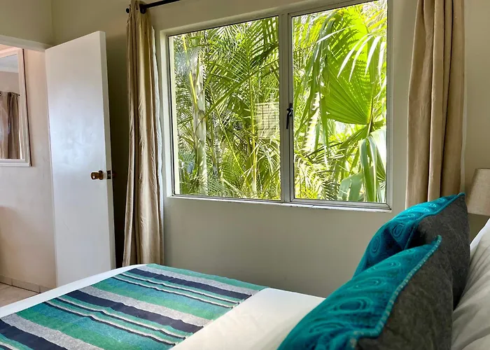 Ansteys Beach Self Catering Apartments