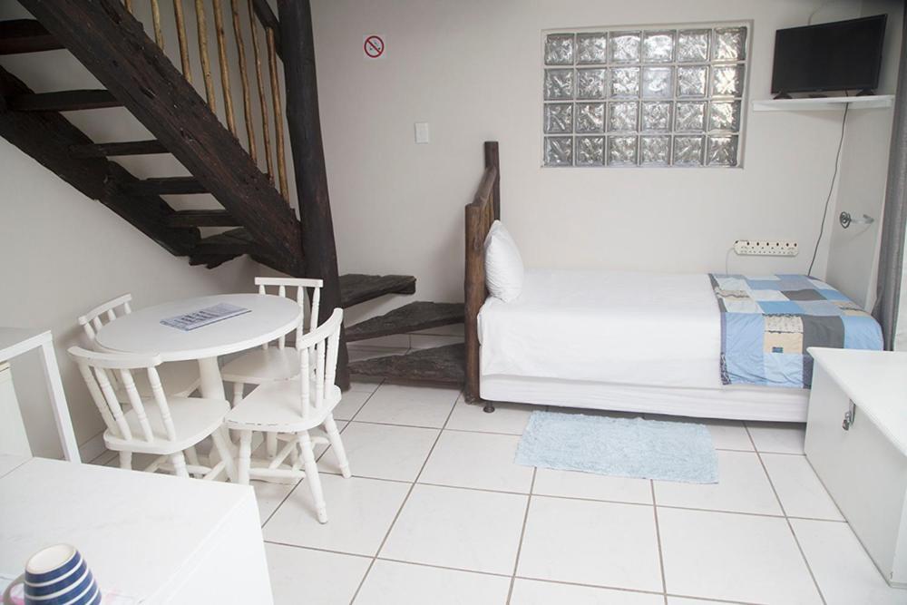 Apartment Ansteys Self Catering Durban
